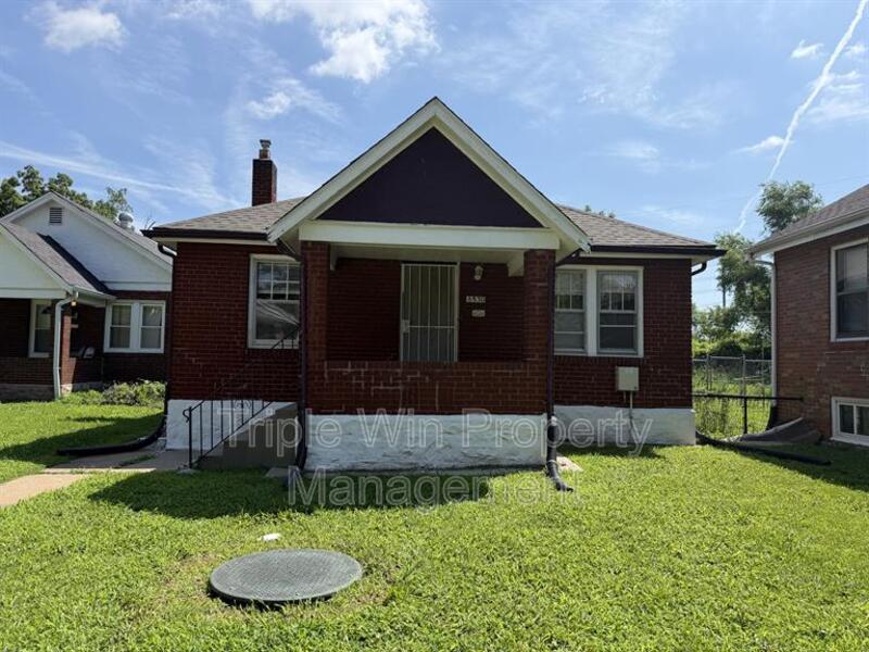 220 Falcon Dr.